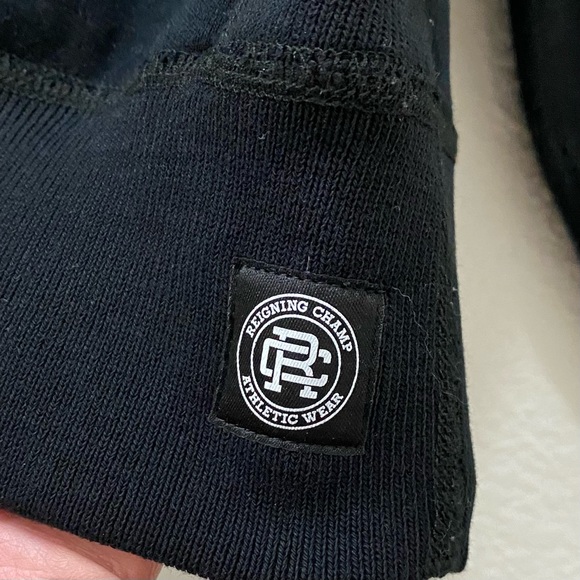 REIGNING CHAMP Trainerize Classic Crewneck Black Sweathirt Men’s Size M - Picture 6 of 8